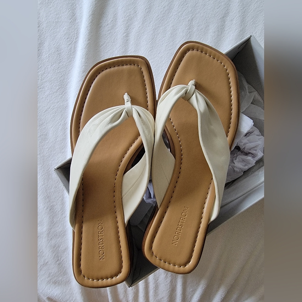 Nordstrom Leather Flip Flops size 7